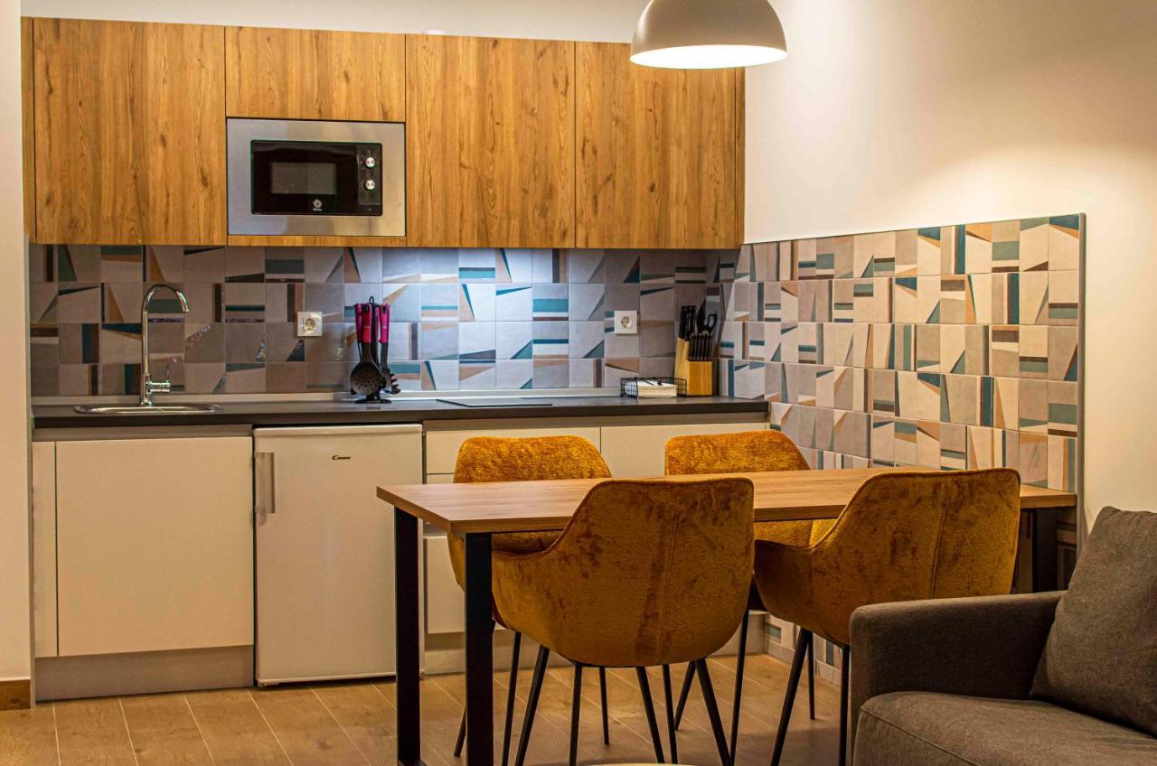 Apartamentos 1 Abril Малага Экстерьер фото