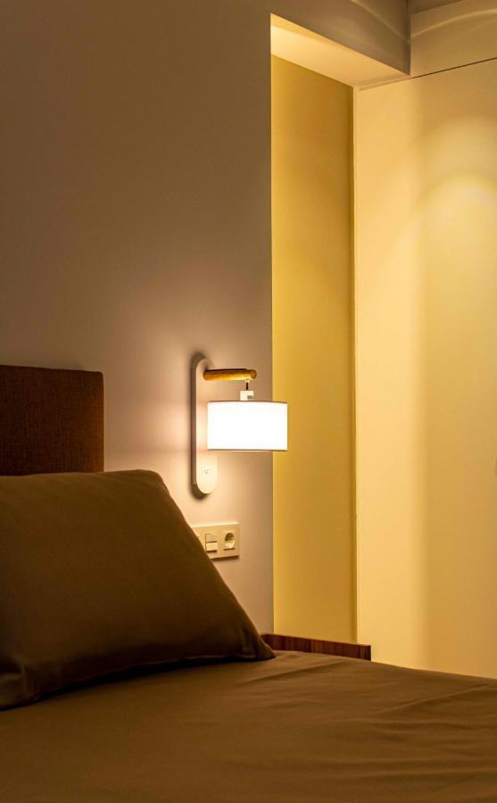 Apartamentos 1 Abril Малага Экстерьер фото
